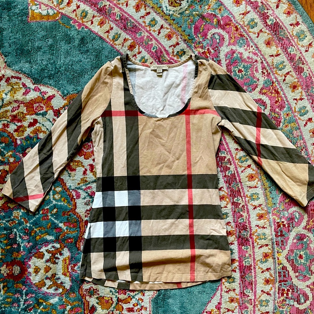 Burberry 3/4 sleeve shirt